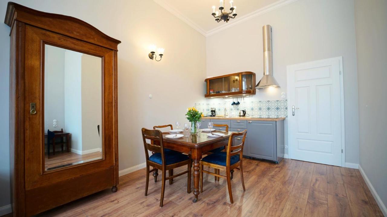 Apartamenty Everysky - Plac Ratuszowy 51 Jelenia Góra Екстериор снимка
